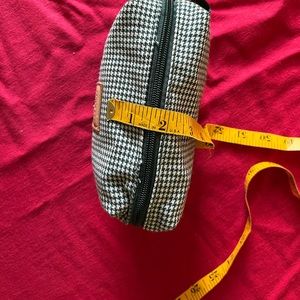 Hackett (London) men’s toiletries bag.